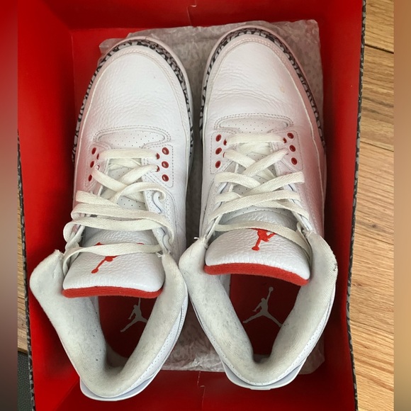 Jordan Katrina 3’s- M 9.5 - Picture 4 of 5